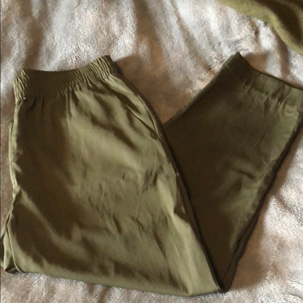 Everlane Italian GoWeave easy pant.